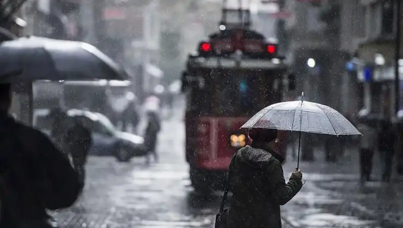 Güneşli Havalara Bir Günlük Veda: Sağanak Yağış Geliyor!