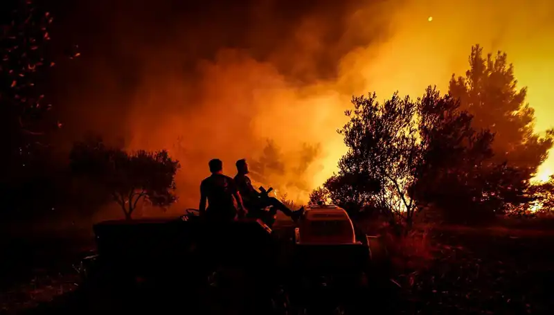 Çanakkale’deki Orman Yangını Büyüyor: Tahliye Edilenlerin Sayısı 785!
