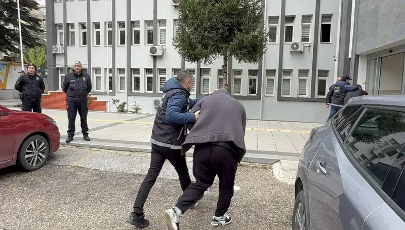 10 Bin Sentetik Ecza Hapı Ele Geçirildi: Operasyonda 20 Gözaltı!