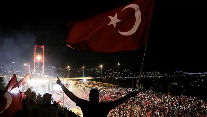 15 Temmuz’un Anısına: Külliye’de Duygusal Etkinlik "En Uzun Gece"