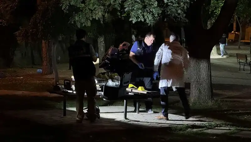 Husumet nedeniyle kanlı çatışma: Bir kişi hayatını kaybetti, iki kişi yaralandı