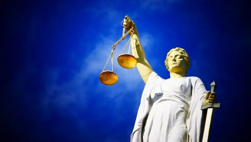 Dünya Hukuk Günü’nü Kutlama: Tarihi, Önemi ve İlham Verici Mesajlar