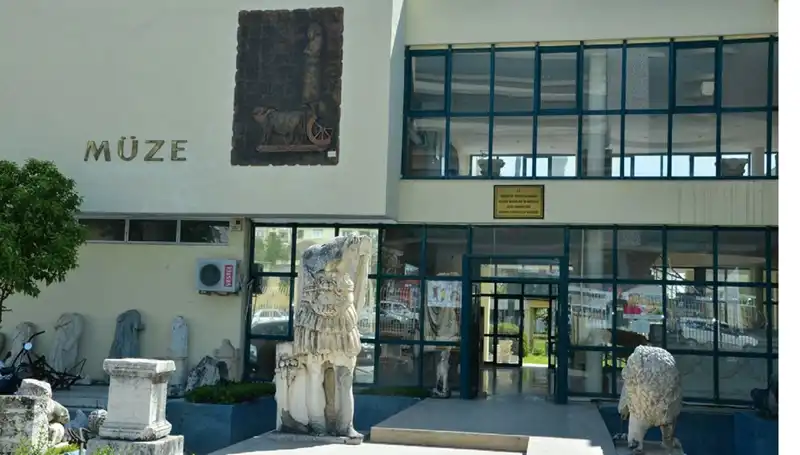 Çöpe Atılan Biletleri Tekrar Satan Müzecilere Hapis Cezası Geldi