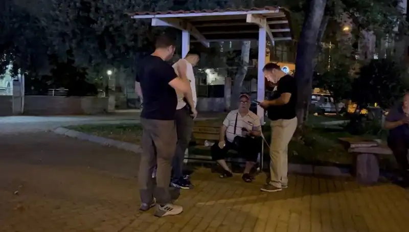 Görme Kaybı Olan Adamın Telefonunu Çaldılar: Şoke Eden Olay