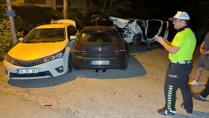 Sürüş Keyfi Kabusa Dönüştü: Alkollü Sürücü İstanbul Sokaklarında Kaza Yaptı