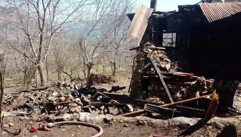 Karaman’daki Müstakil Evde Yangın: Bir Can Gitti, Bir Can Yandı