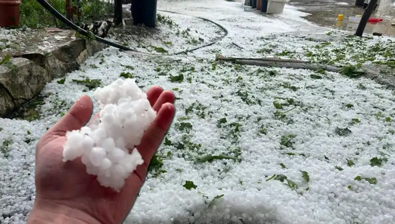 Haziran Ayında Dolu Sürprizi: Şehir Beyaza Büründü!