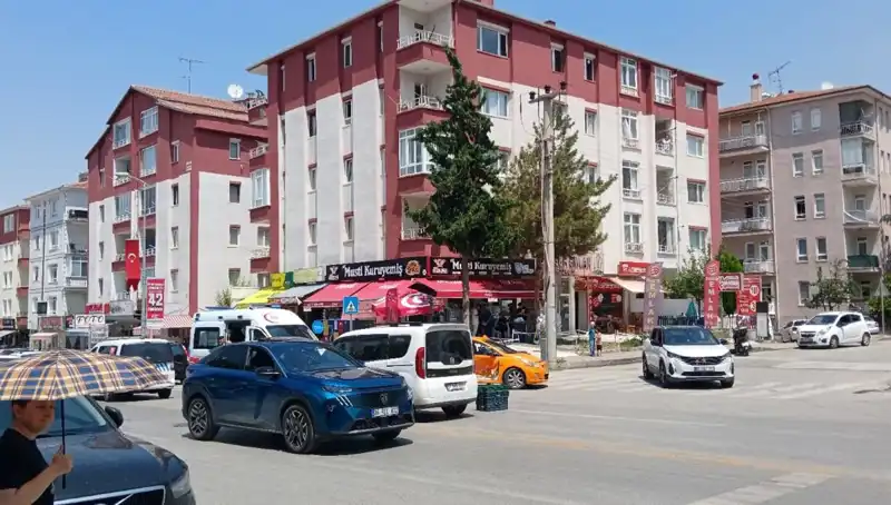 Taksi ve Otomobil Çarpıştı: Kaza Anında Yaşananlar ve Sonuçları
