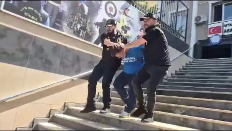 Ümraniye’de 600 Bin Liralık Gasp Olayı: Gençler Filmi Andıran Bir Takiple Yakalandı