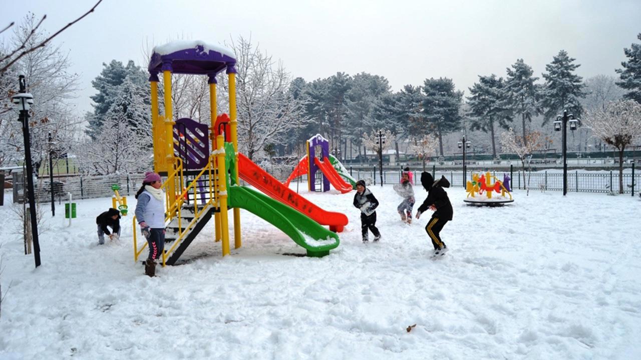 İstanbul'da Okullar Tatil Edildi!