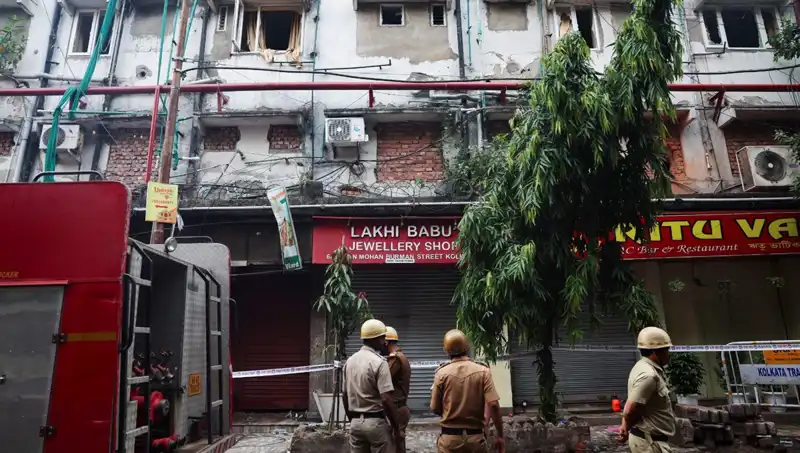 Hindistan'daki Otel Yangını: 15 Kişinin Hayatı Kayıp Gitti