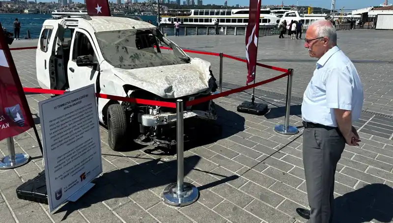 15 Temmuz'un İzleri: Tankın Ezdiği Otomobiller Sergileniyor