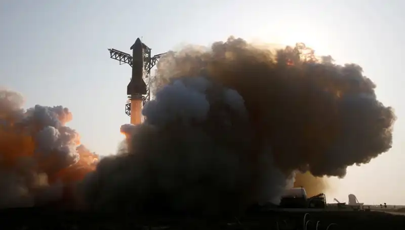 Starship Roketi: 9. Testte Kontrolden Çıktı, Uzayı Hedefliyor!