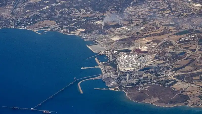 ABD Gemisi İsrail’e Silah Taşıyor: Limasol’un Stratejik Rolü