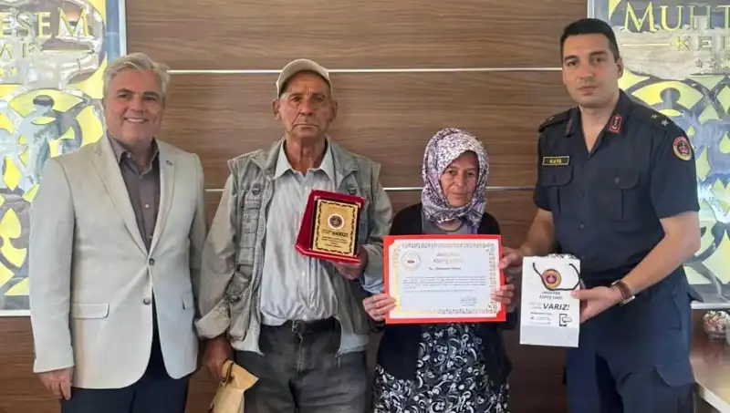 Tek Var Olan Evlerini Jandarmaya Bağışladılar: Sıcak Bir Hikaye