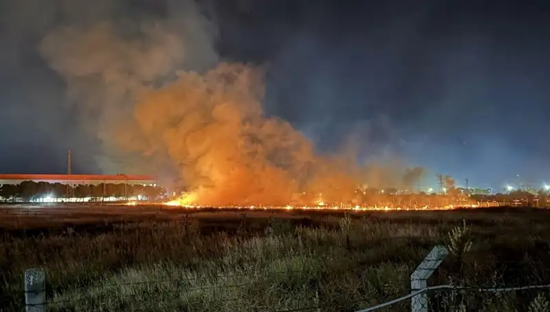 İzmir Gece Yarısı Yangınla Sarsıldı: Acil Müdahale ve Sonrasındaki Gelişmeler