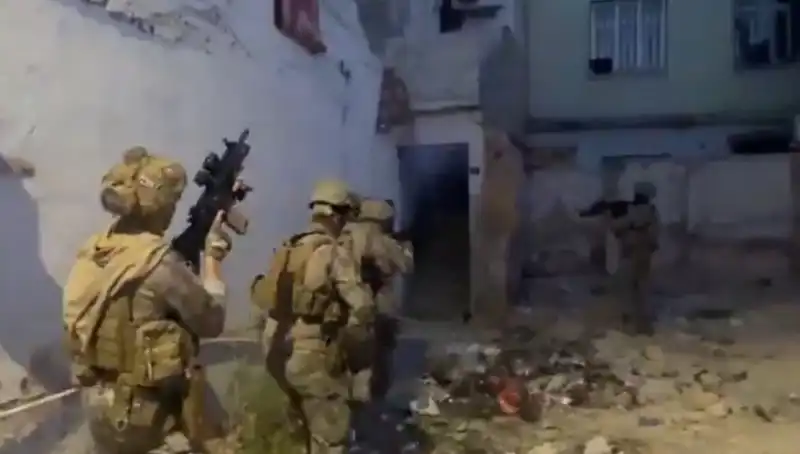75 İlde Uyuşturucu Operasyonu: 2 Bin 311 Şüpheli Ele Geçirildi