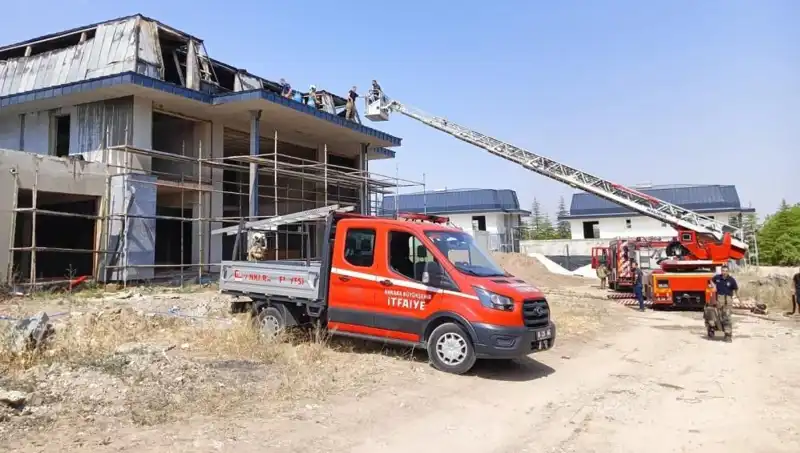Gölbaşı'nda Villalar Arasında Tüm Türkiye’yi Korkutan Yangın!