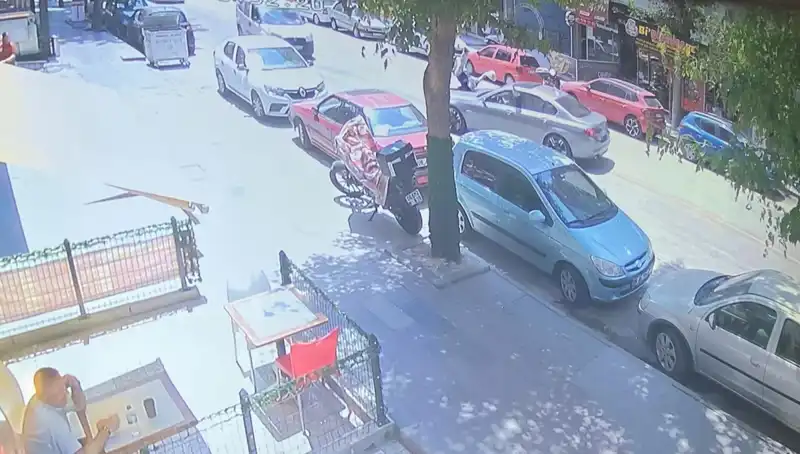 Karşıdan Karşıya Geçen Yaya Araba Çarptı: Kazanın Detayları Ortaya Çıktı