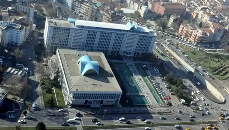 İBB Soruşturmasında Enderun WhatsApp Grubu Mesajları İnceleniyor!