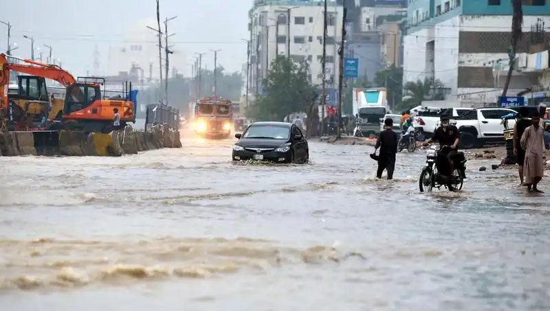 Pakistan’da Muson Yağmurları Felaketi: 785 Can Aldı, Acil Yardım Gerekiyor