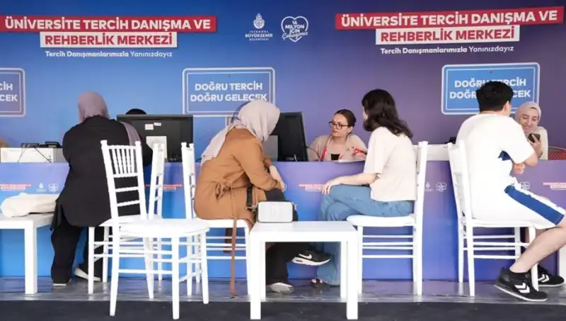 İstanbul'da Öğrenci Danışmanlığına Yeni Bir Soluk: İBB Tercih Danışma ve Rehberlik Merkezi