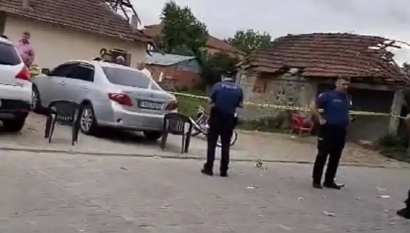 Gece Yarısı Cinayetinin Ardından Tuvalette Yakalanan Şüpheli: Olayın Detayları Şok Edici