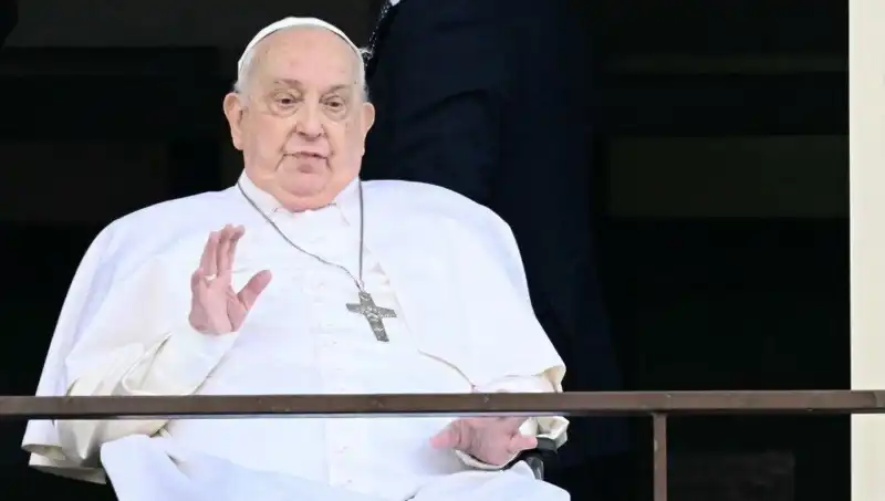 Papa Francis Hastaneden Çıktı: İyileşme Süreci ve Sağlık Durumu Hakkında Bilgiler