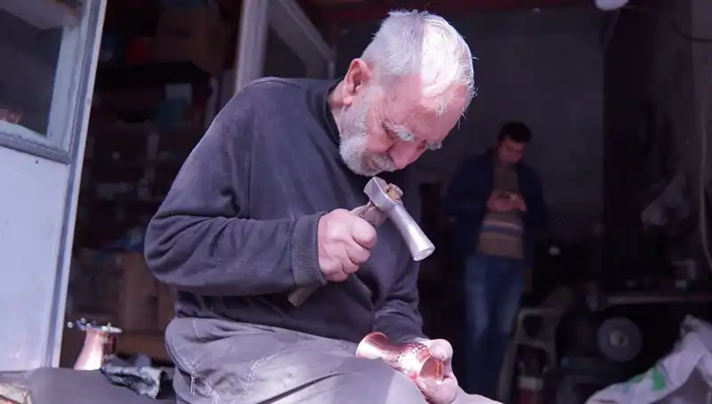 75 Yaşındaki Durmuş Dede: Gelenekten Geleceğe Uzanan Ustalık Hikayesi
