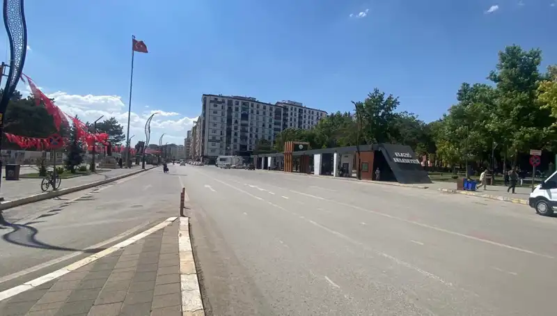 Elazığ'da Sokaklar Neden Boş Kaldı? Şehirdeki Hareketsizliğin Sebepleri