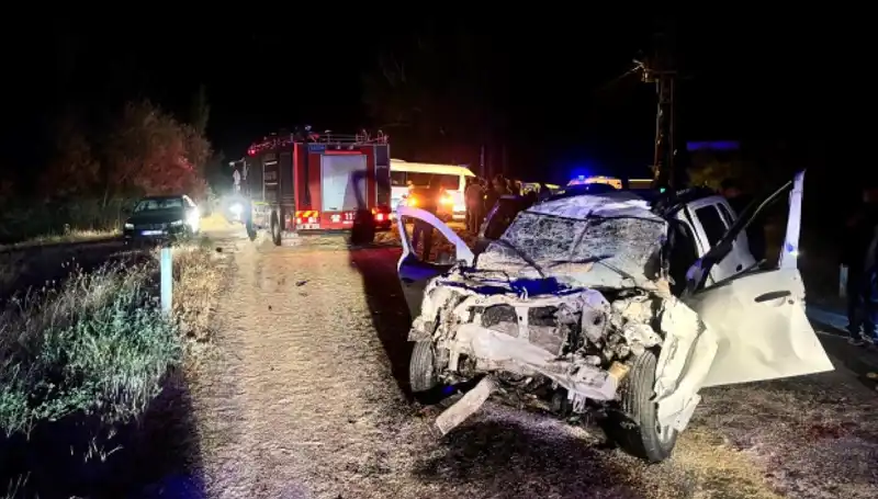 Ciple Traktör Çarpıştı: 5 Kişi Yaralandı, Olayın Detayları Şok Ediyor!