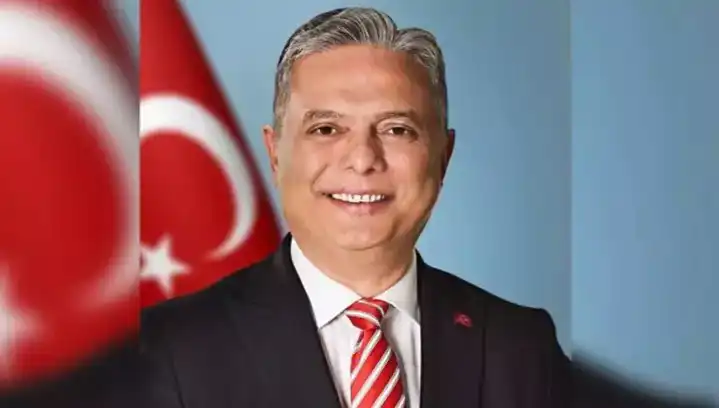 CHP’nin Yeni Gözdesi: Ümit Uysal Kimdir, Hangi Görevlerde Bulundu?